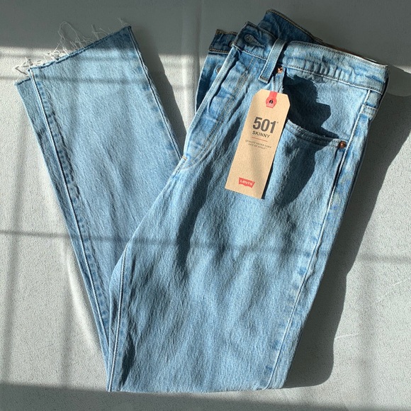 Levi’s 501 Skinny Jeans - Picture 1 of 8